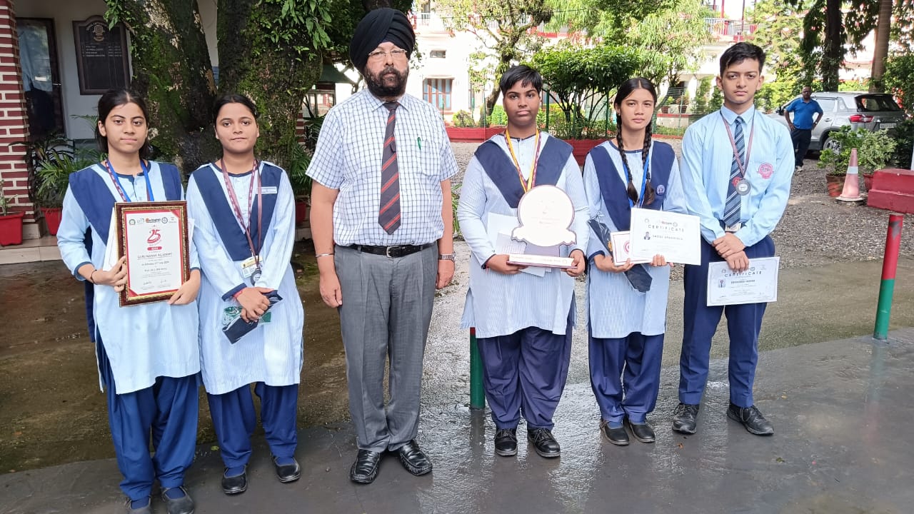 GNA school toppers of class 10 and 12 at Toppers Conclave 2024